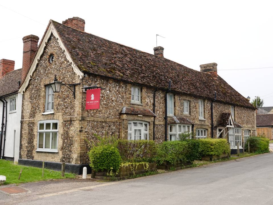 Photograph of the Red Lion Inn in Whittlesford
